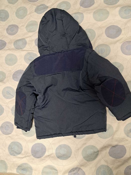 Зимно яке и два космонавта