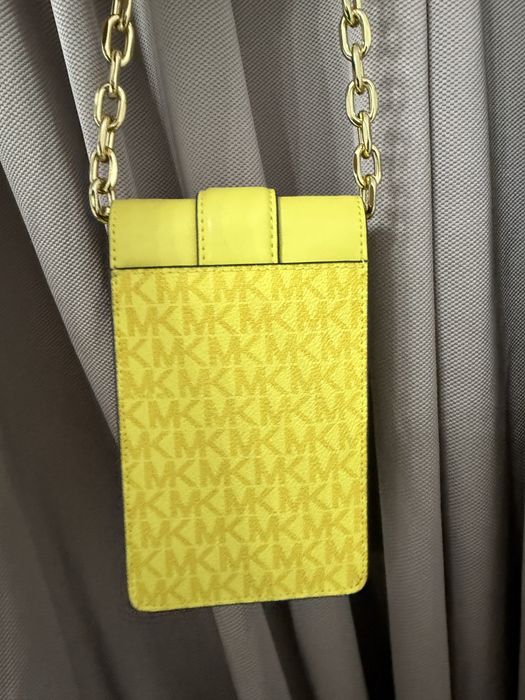 Geantă Michael Kors galbenă – originală, stare impecabilă