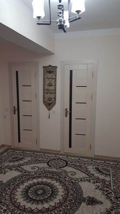 Xiva yo'lida yangi qurilgan Domda 3 Xonali 72kv xonadon sotiladi.