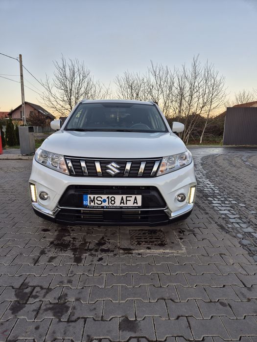 Suzuki Vitara Passion Cool White Pearl Metallic