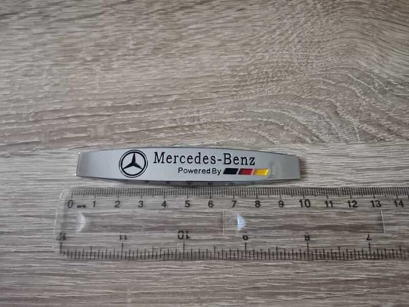 Емблема за калник Powered By Mercedes Benz