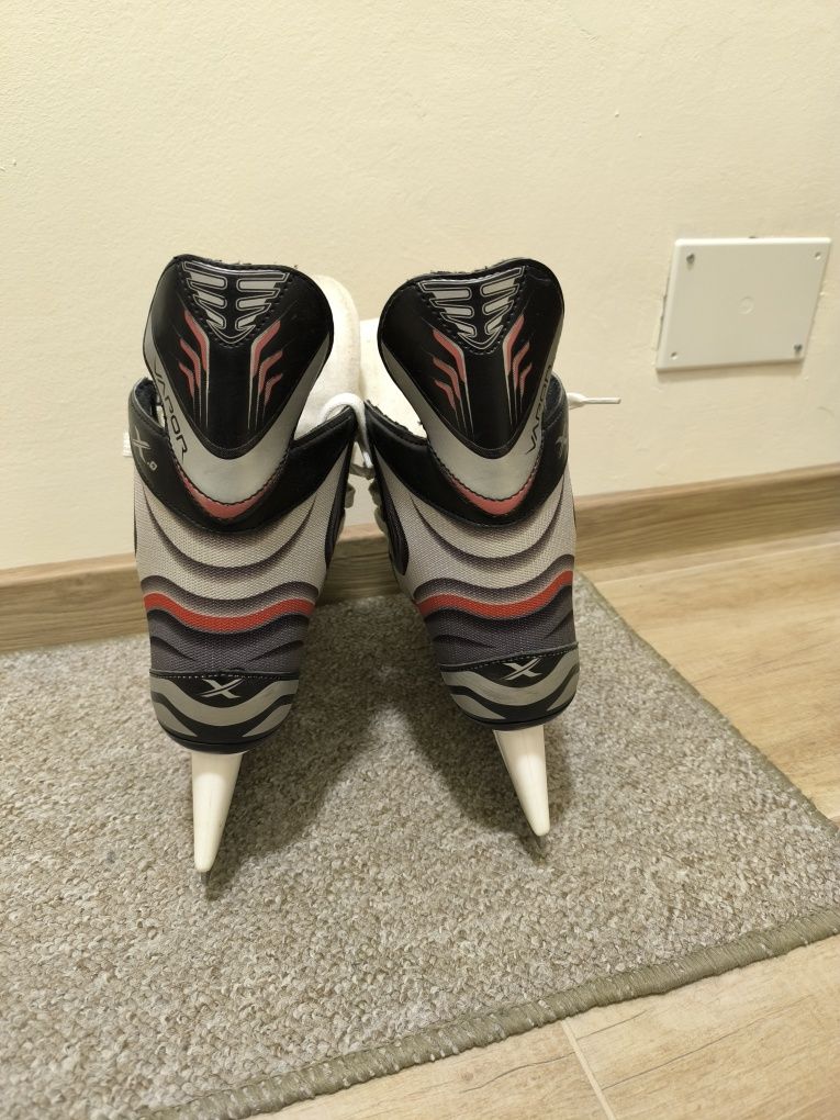 Продавам кънки за лед Baeuer 43.