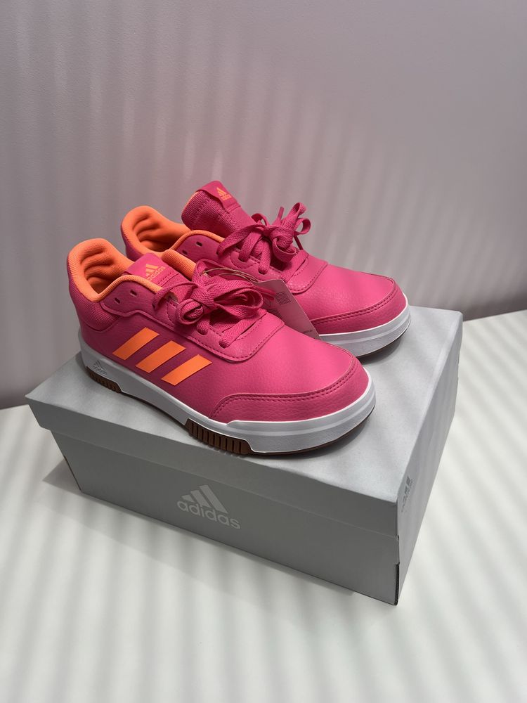 НОВИ розови маратонки Adidas, 38 номер