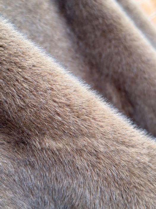 продается Шуба Женская