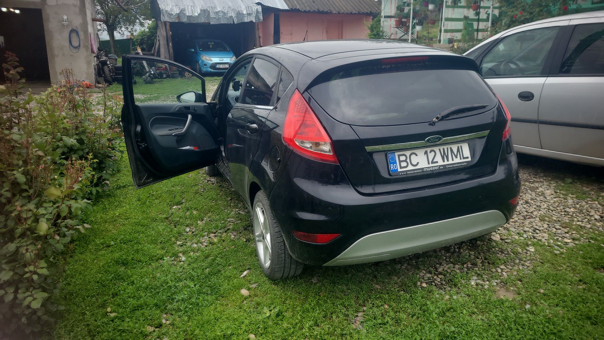 Ford fiesta 1.3 benzină 2009 3000 €