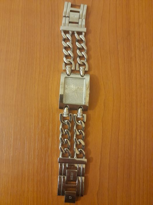 Vind ceasuri dama autentice.