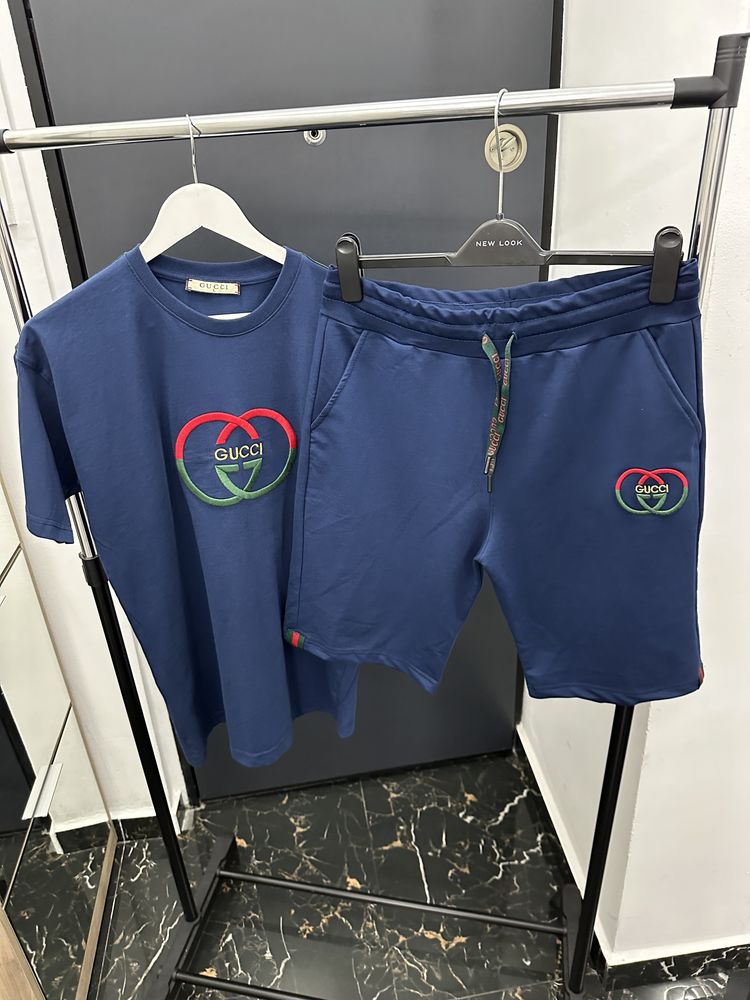 Compleu sport gucci