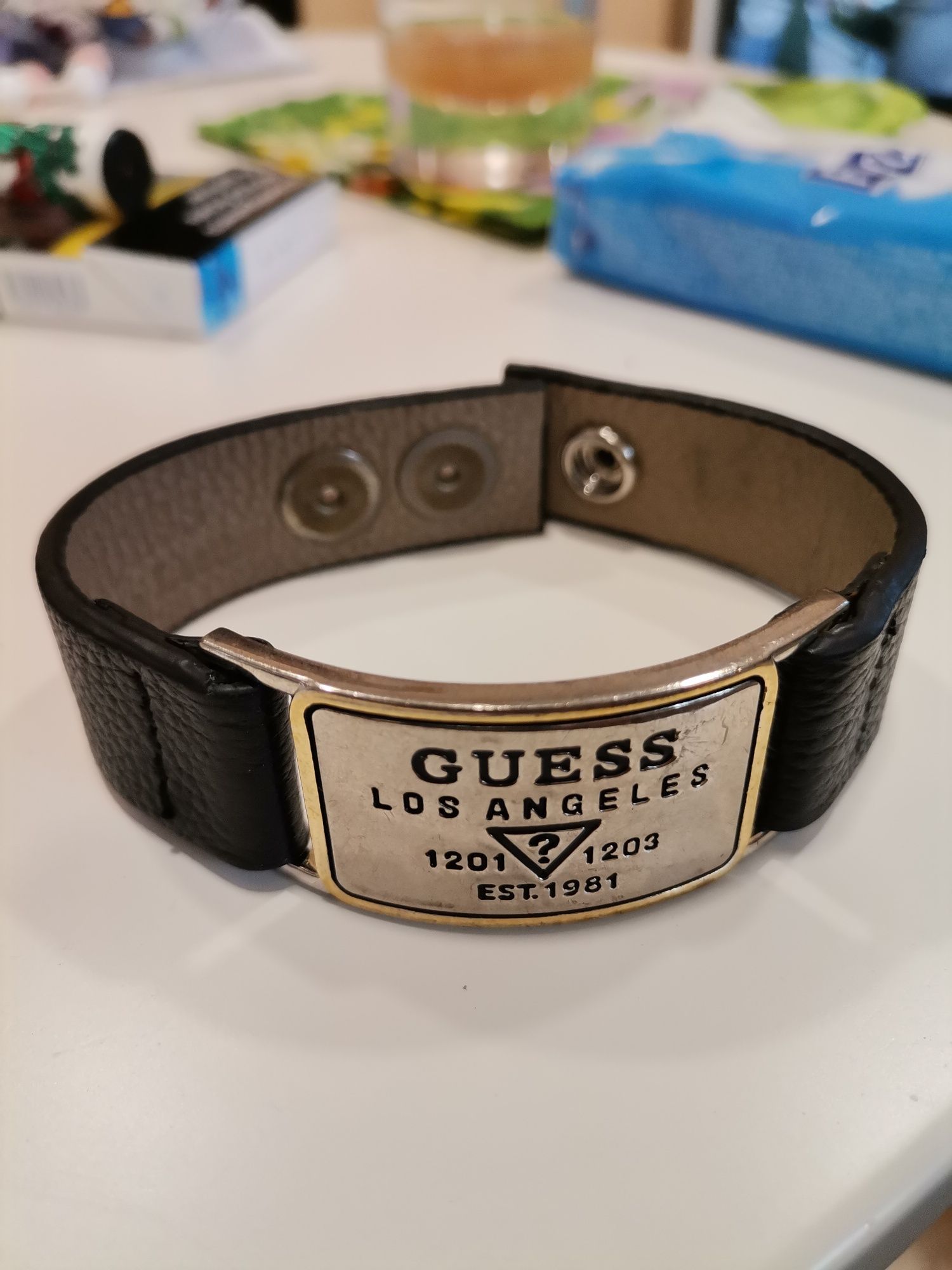 Оригинална Мъжка гривна guess