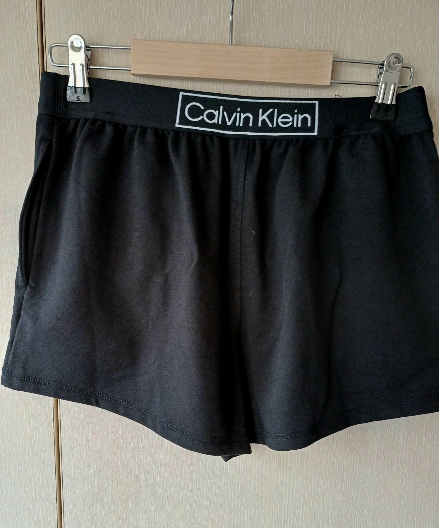 Къси панталони Calvin Klein