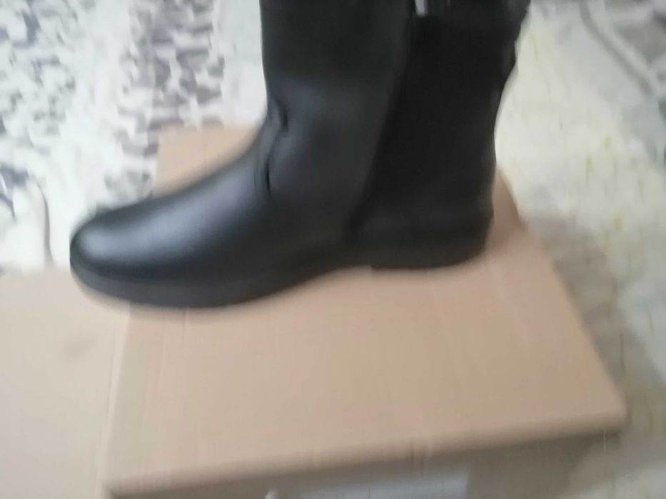 Обувки боти мъжки.