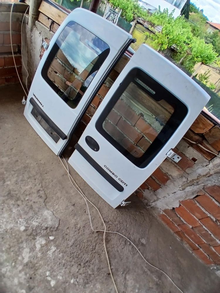 Врати за opel Combo