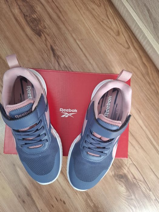 Маратонки за момиче