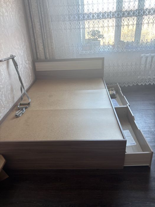Кровать двухместная