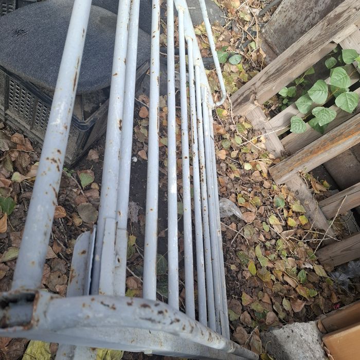 Продам: Багажник на Волгу прочный! 25тыс.тн.