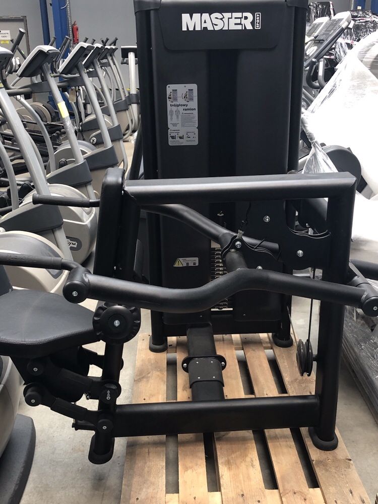 Aparate Fitness technogym element line