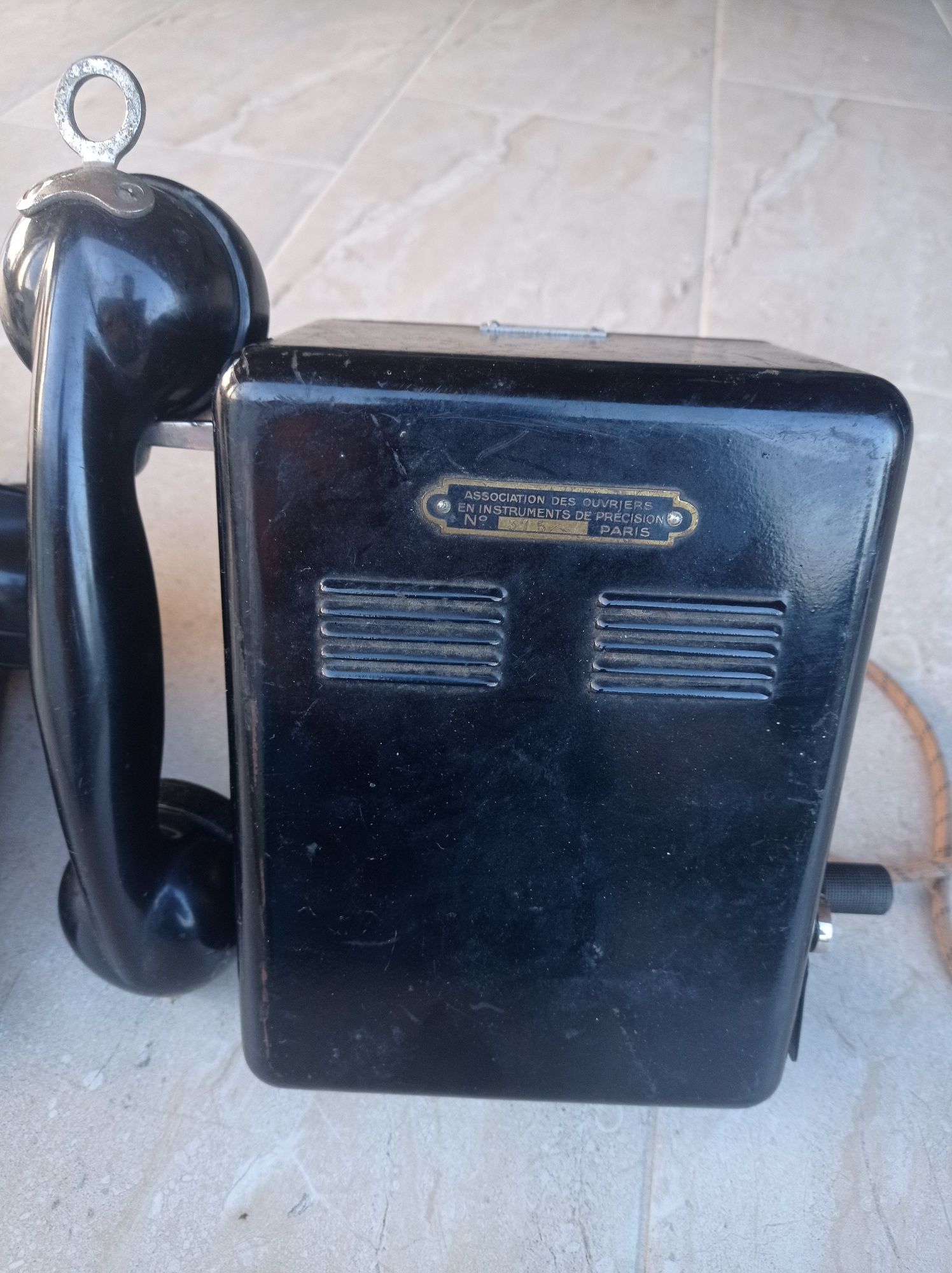 Două telefoane  din bachelita, anii 50
