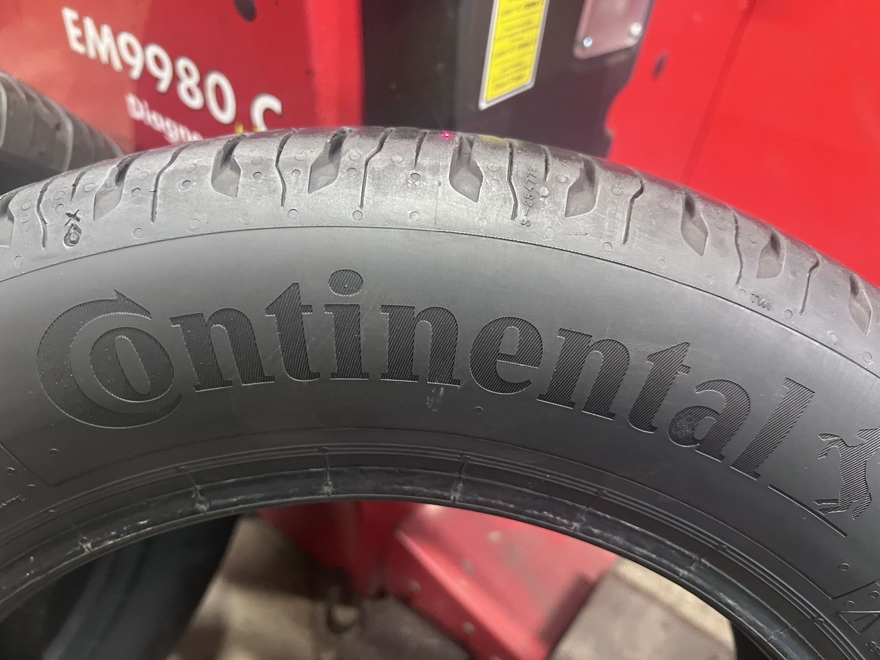 Летни гуми 175/65 R15 Continental