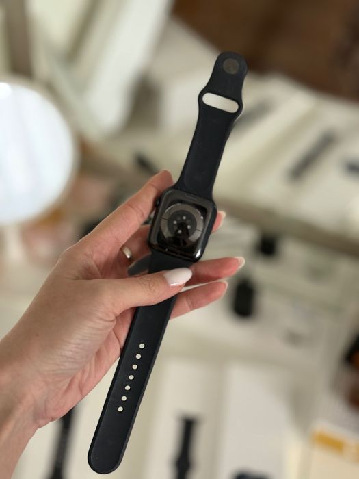 Apple Watch Series 8 45 mm + 2 каишки