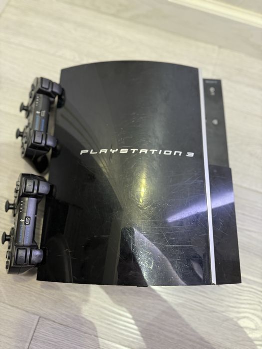 Playstation 3 fat с двумя джостиками взломанный