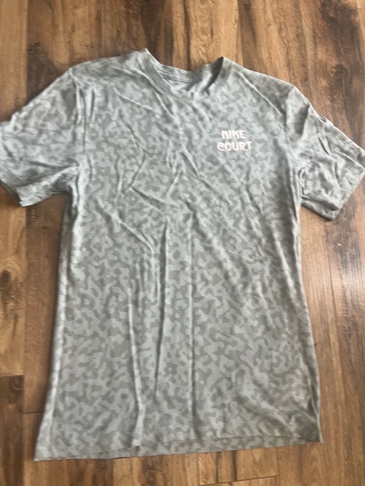 Nike Court size S