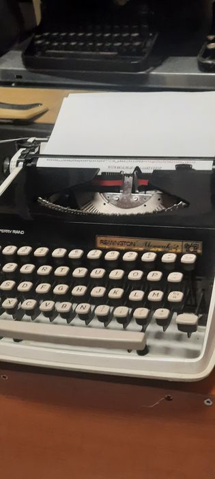 Mașină de scris Remington Monarh 2