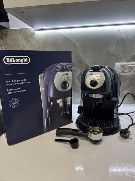 Espressor manual Delonghi spumare Nou