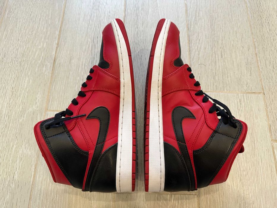 Jordan 1 air  mid reverse bred