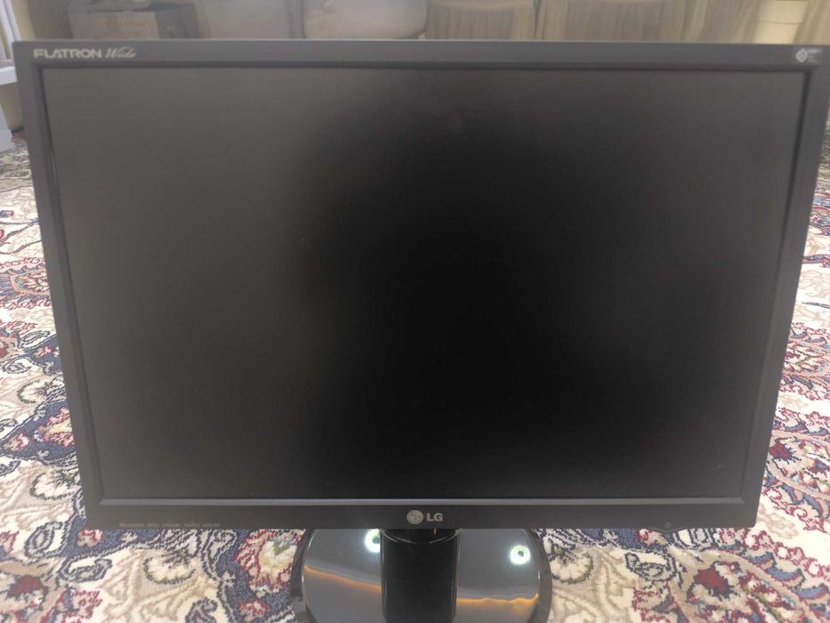LG Flatron 22 монитор