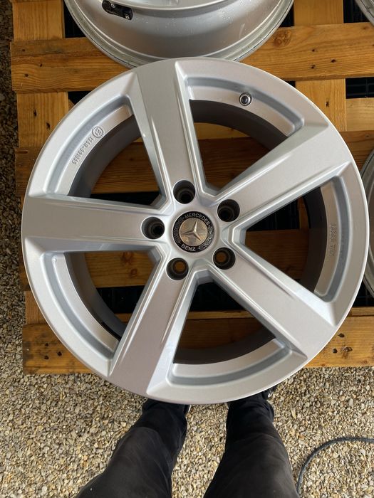 17 цола 5 х 112 мм Мерцедес , Фолксваген , Ауди , Шкода , Сеат , VW