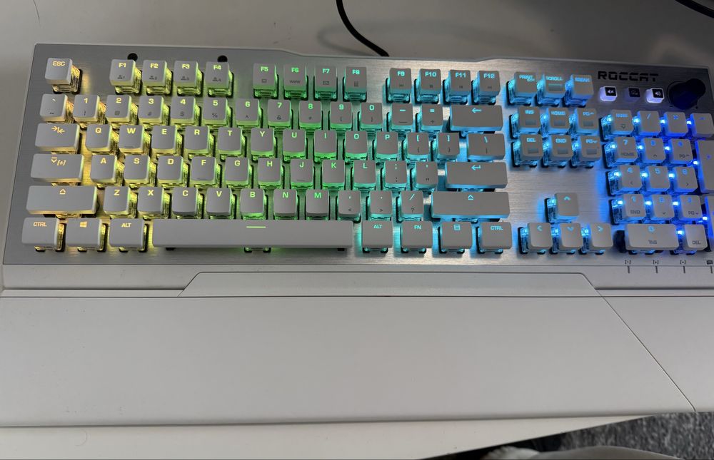 Tastatura Roccat Vulcan 122 Aimo