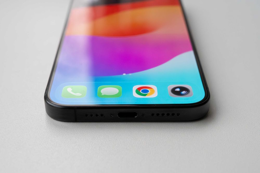 Iphone 15 Pro Max, 256GB, USB-C, impecabil, garantie eMag, 3 AirTags