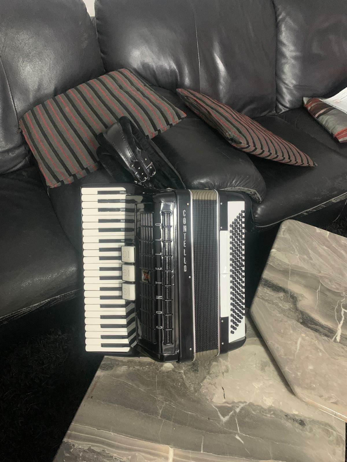 Vand Acordeon Italian Contello stare Foarte bună