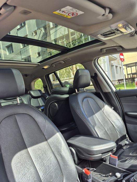Bmw 216d grand tourer 7 locuri - super masina de familie
- Amplă reviz