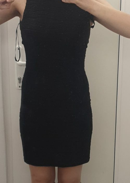 Rochie neagra scurta