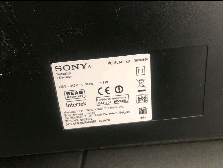 Продавам TV SONY 75XG9505
