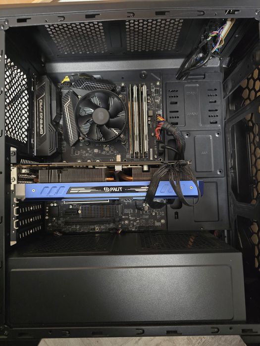 Настолен компютър i7 7700 + GTX 1080 8Gb + 32GB ddr4