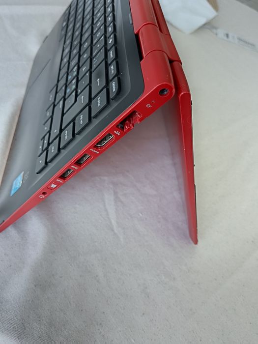 Vând laptop 2 în 1, i3, HP Pavilion Model 13 - s080no