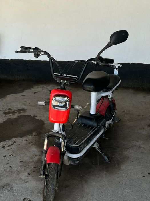 Электро скутер продам