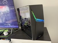 Vand Schimb Pc gaming i7 7700K 32Gb Ram GTX 1070Ti 8Gb SSD M2 1Tb RGB
