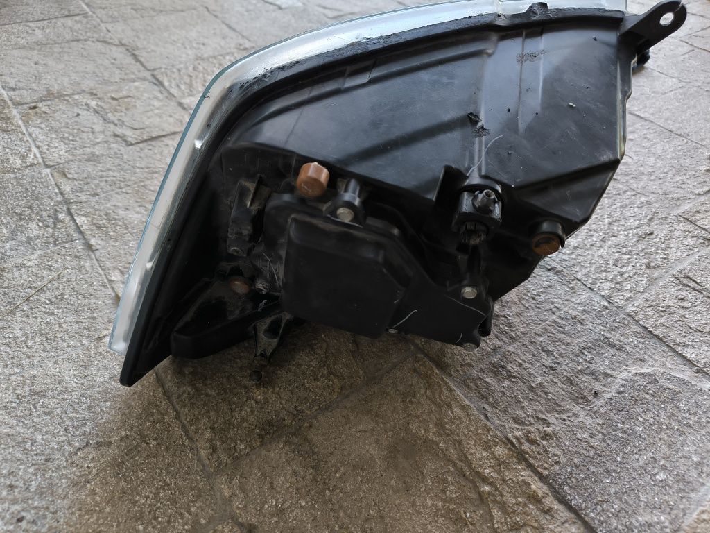 Ляв фар Dodge Ram 4 Додж Рам Оригинален