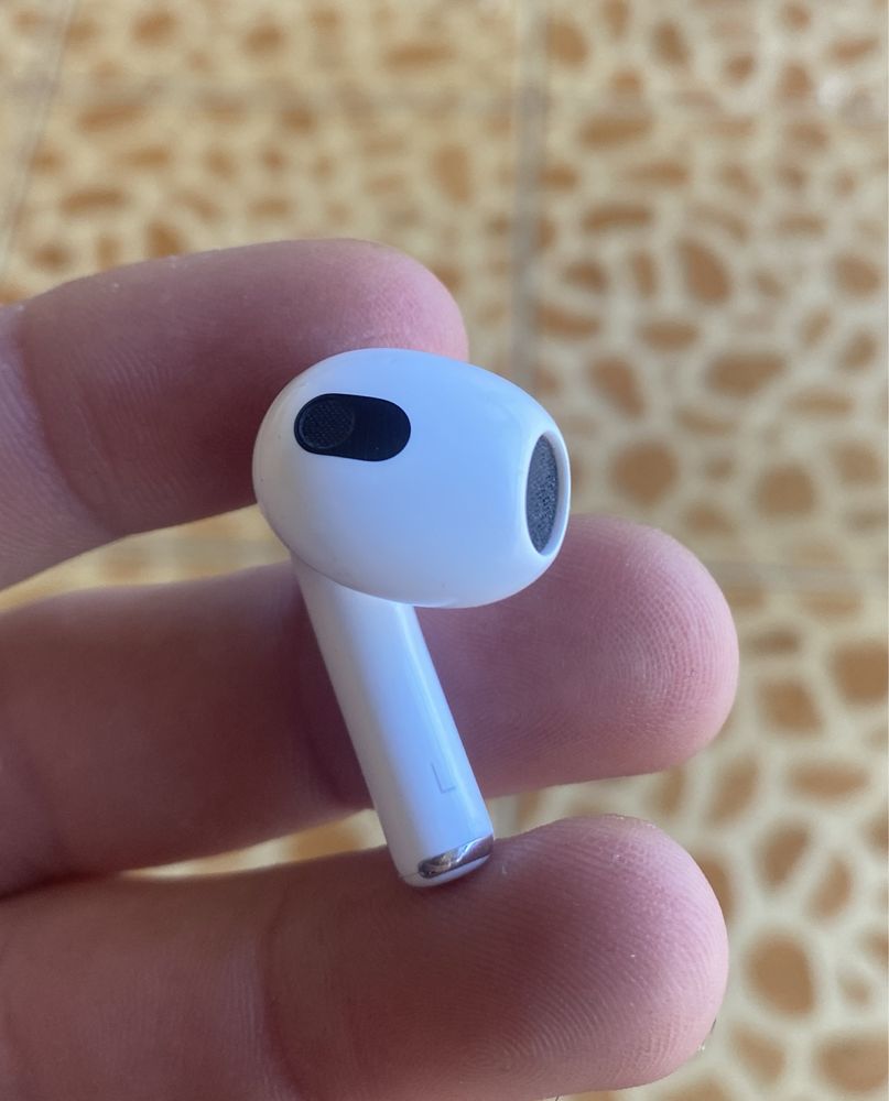 AirPods (3rd generation)