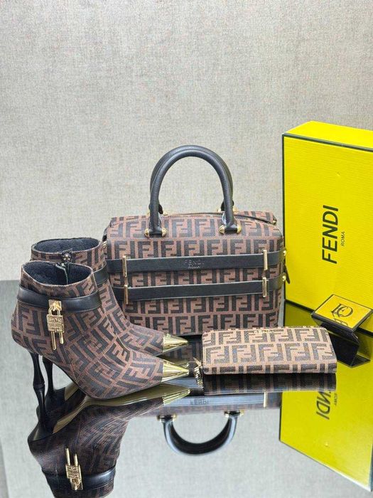 Botine cu toc și geanta set