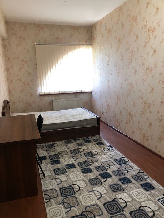 Продам 3-комнатную квартиру метро Алишера Навои