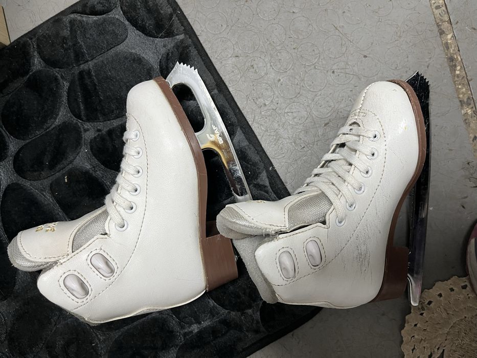 Кънки за фигурно пързаляне Graf 29 номер