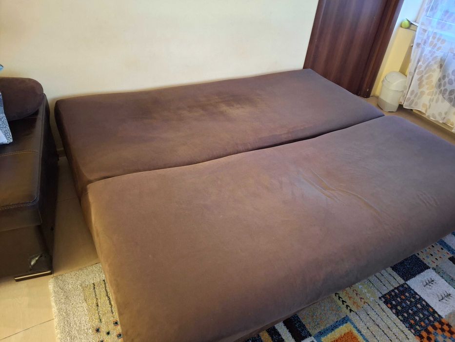 разтегателен диван , ученическо бюро