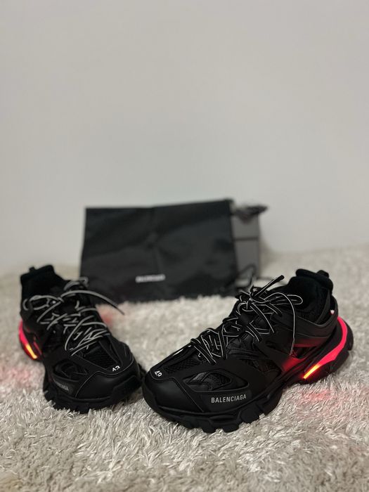 Balenciaga Track cu led