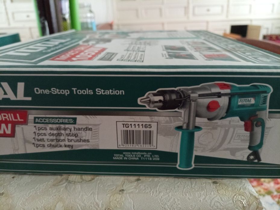 Total Drill 1050W