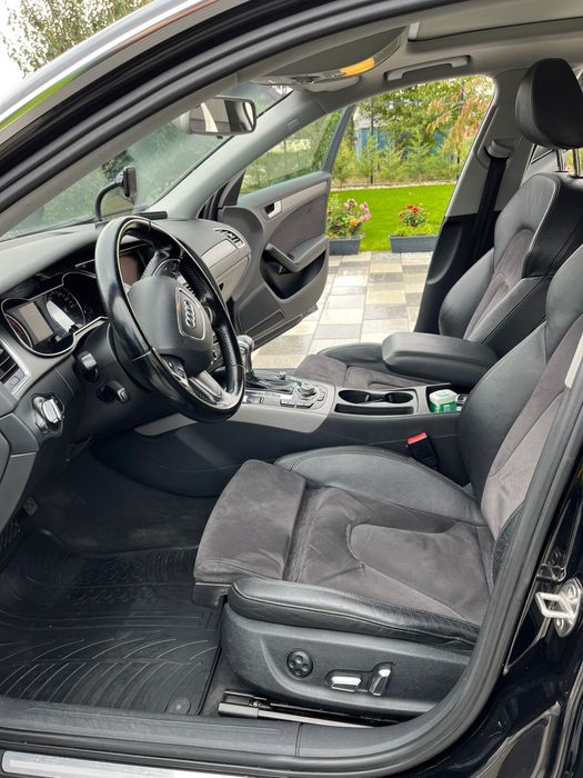 AUDI / A4 / 2012 / B8 / Automat / Facelift / Panoramic