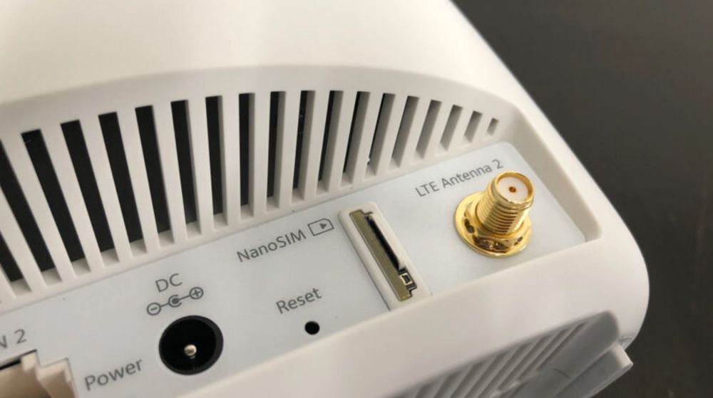 Router Netgear Orbi cu SIM 4G+ wireless LBR20