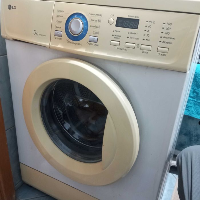 Стиральная машина на з/ч или ремонт